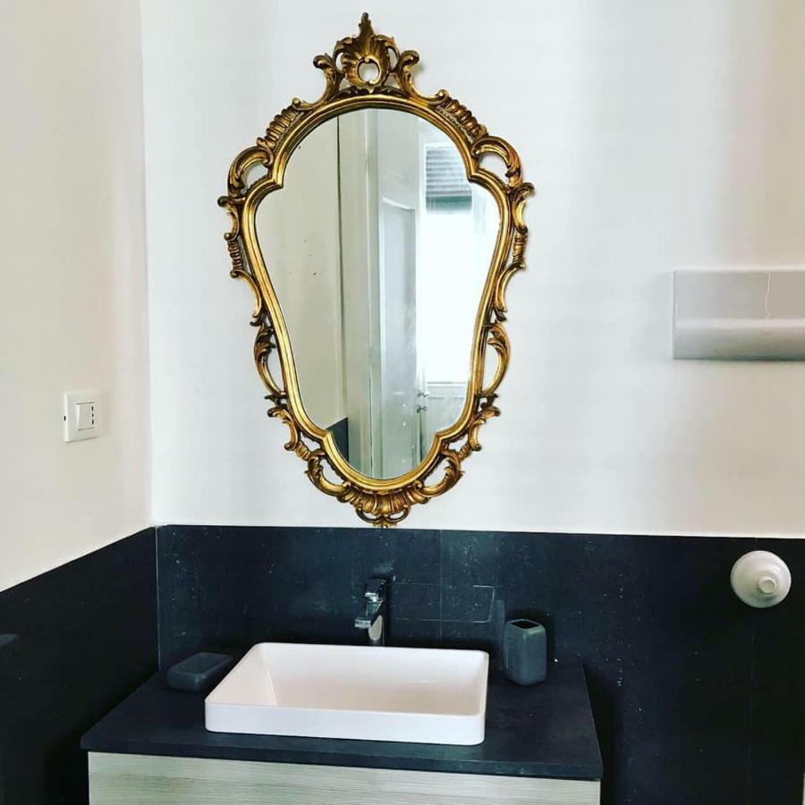 B&B Charme Centre-Ville Artistic & Literary Rooms 巴勒莫 外观 照片