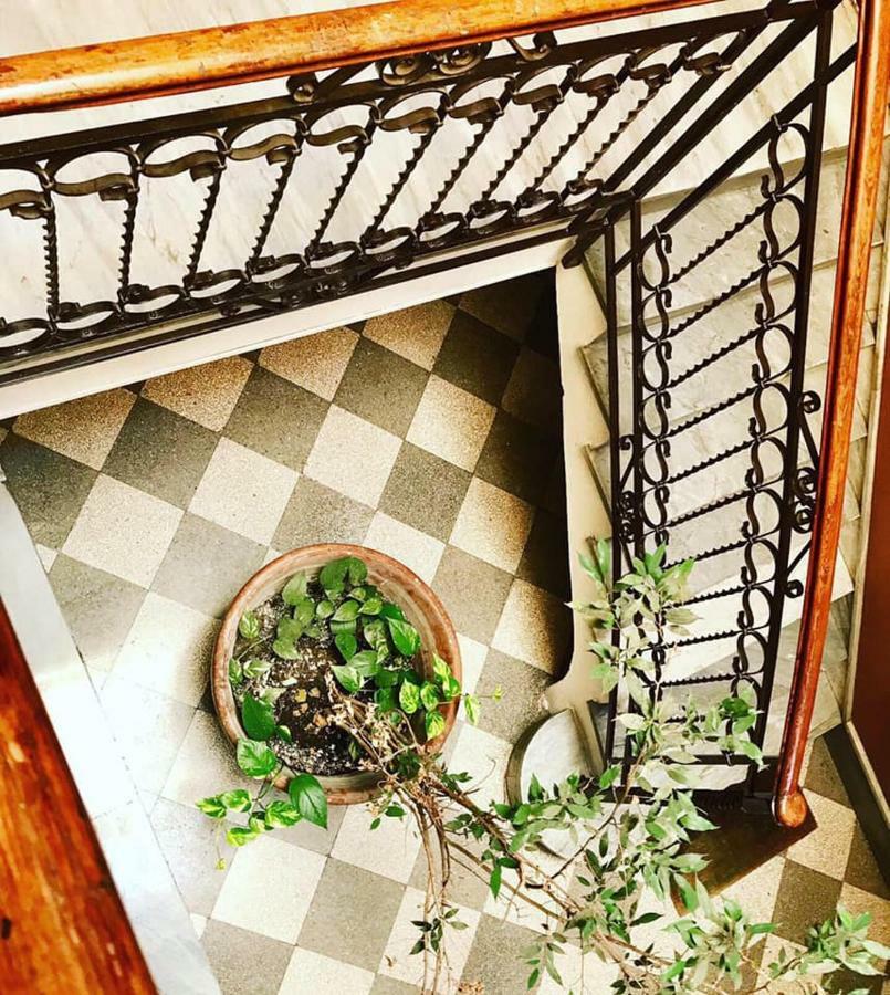 B&B Charme Centre-Ville Artistic & Literary Rooms 巴勒莫 外观 照片