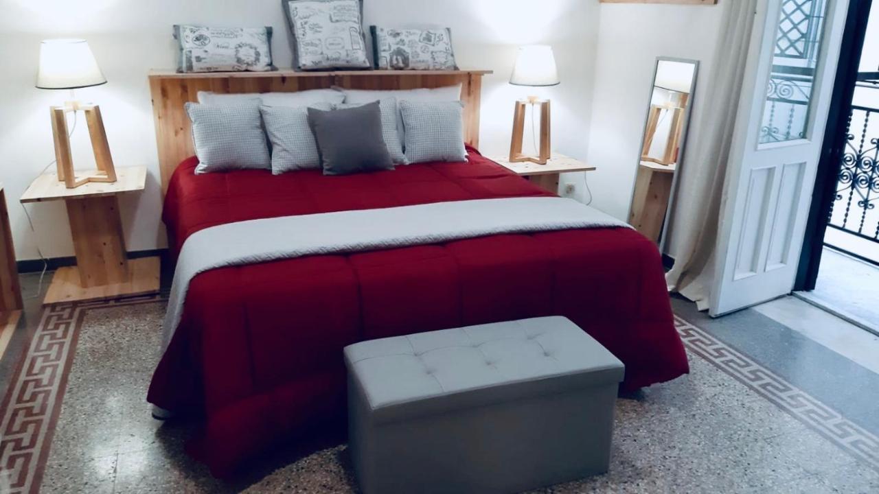 B&B Charme Centre-Ville Artistic & Literary Rooms 巴勒莫 外观 照片